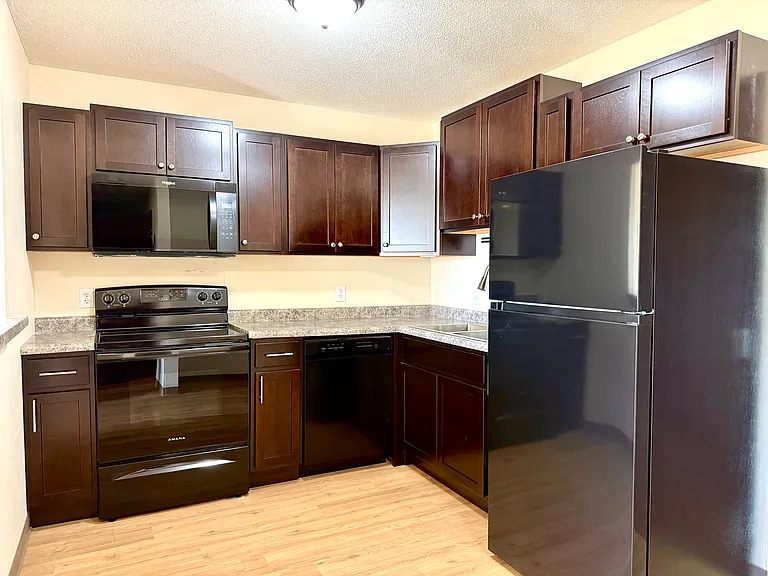 11 E 3rd St #105 — Photo 1