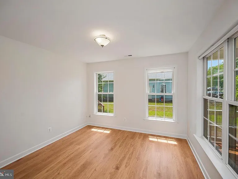 110 Parliament St — Photo 17