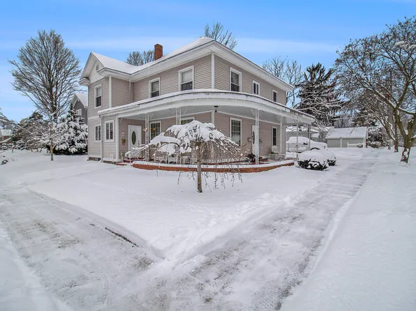 209 N William St, Ludington, MI 49431