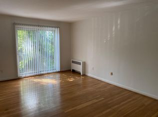 4582 Macarthur Blvd NW #203, Washington, DC 20007