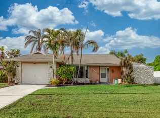 2349 SE Avalon Rd, Port Saint Lucie, FL 34952