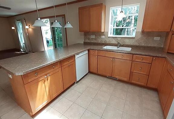 4th image of 2 Plover Ct