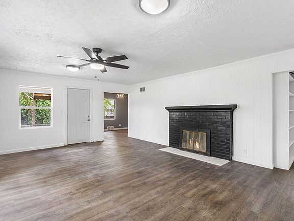 5th image of 2105 S Brentwood Boulevard