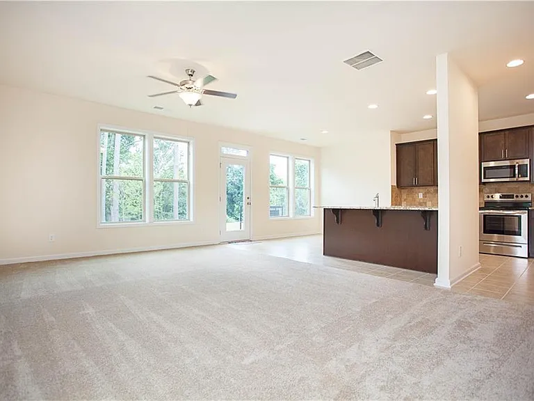 4505 Almanor Cir — Photo 7