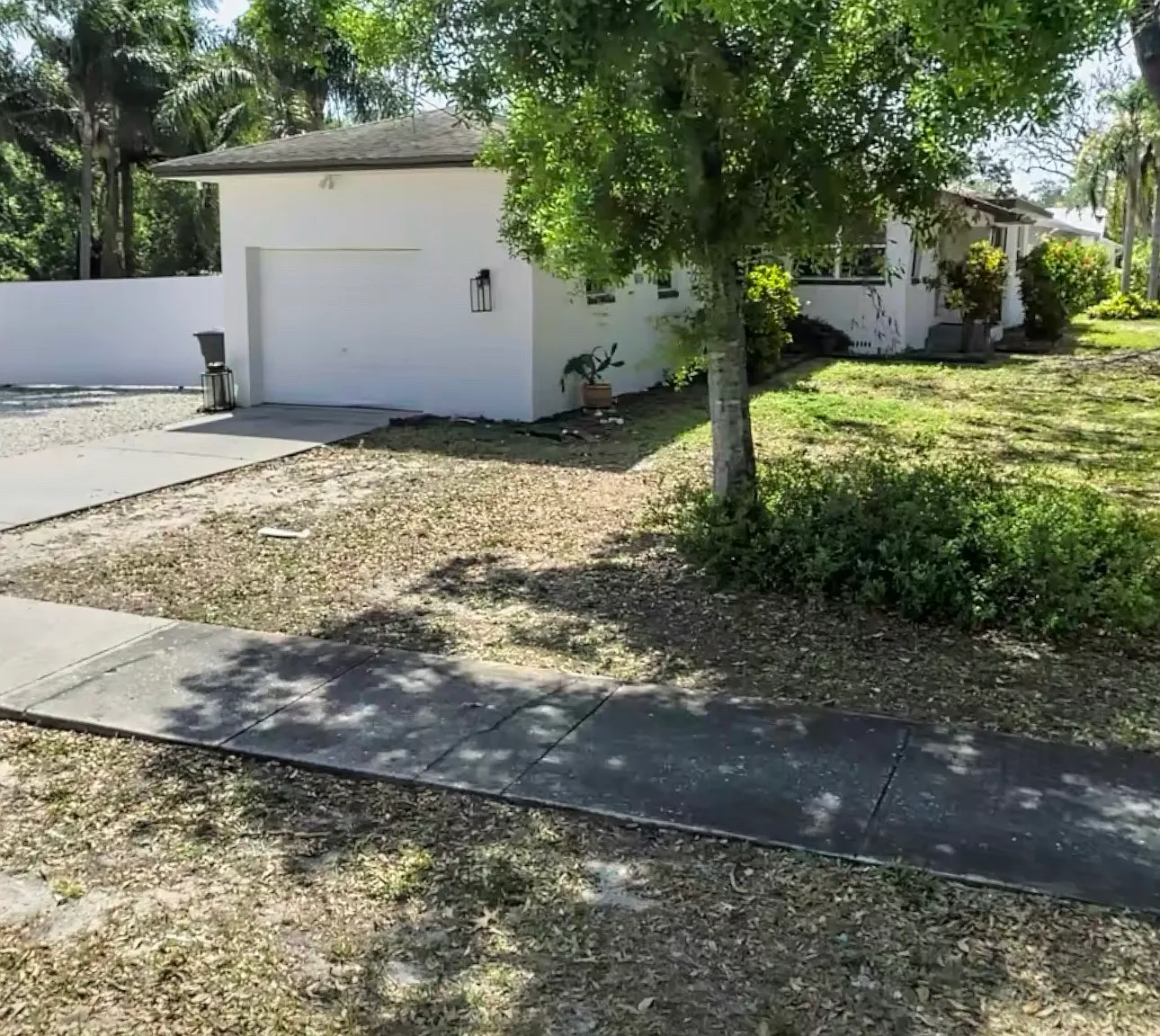 3 bed, 1.5 bath, 1456 sqft, $2,495 — Photo 3