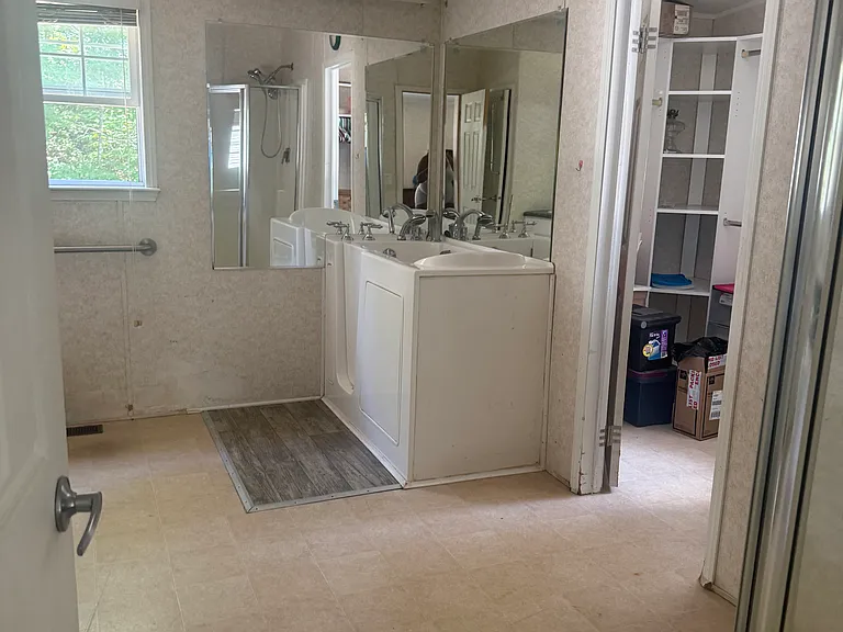 74 Old Virginia St — Photo 13