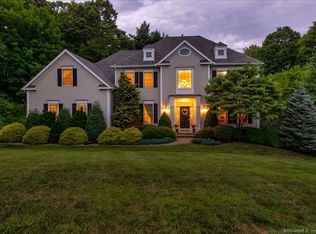 30 Devonshire Ct, Avon, CT 06001