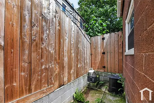 729 E Allegheny Ave — Photo 13