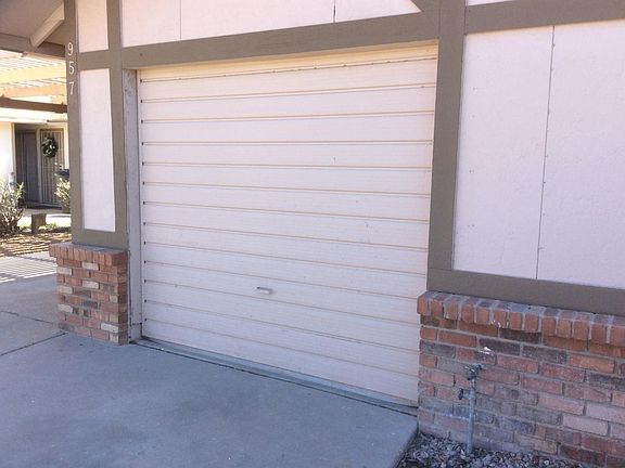 Single car garage perfect for storing stuff safely