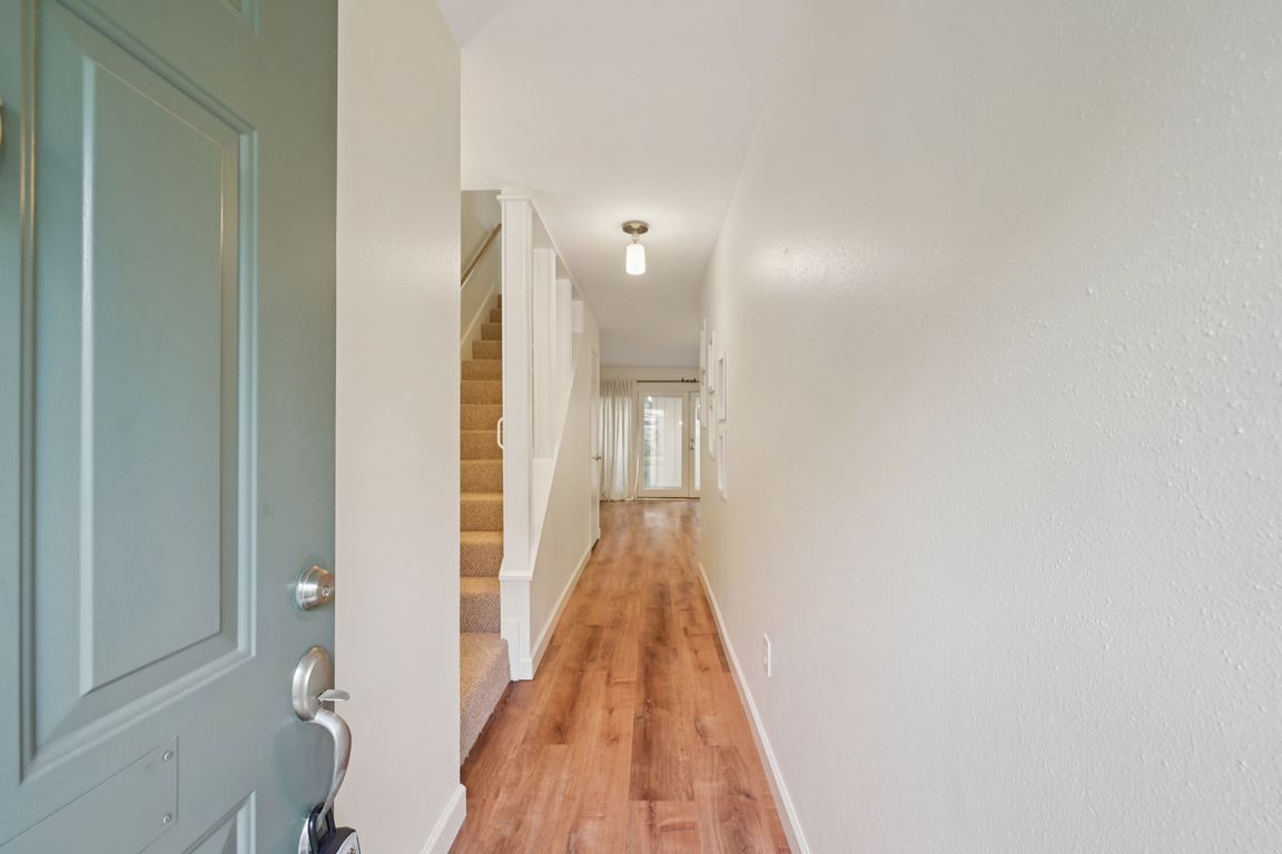 Doliver Dr-S2910-001.jpg