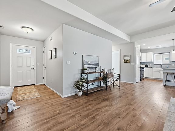 3rd image of 453 Florence Rd
