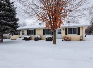 1193 S Erie St, De Pere, WI 54115