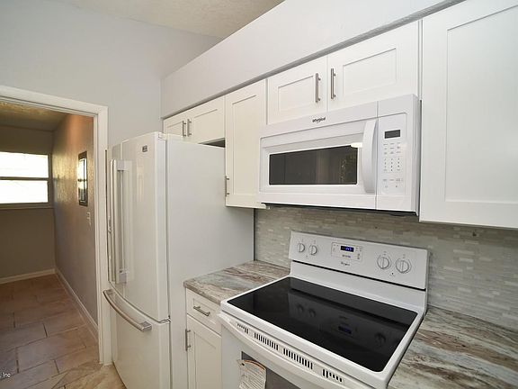5th image of 14482 SE 45th Ct
