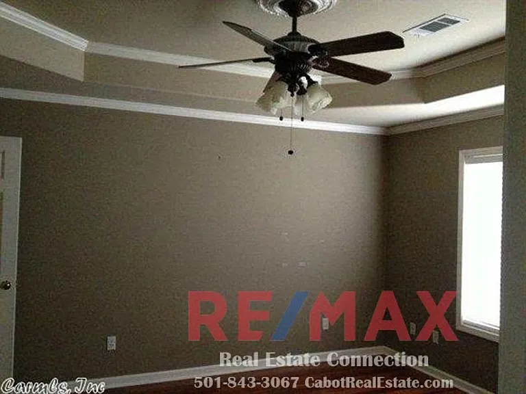 54 Magnolia Dr — Photo 8