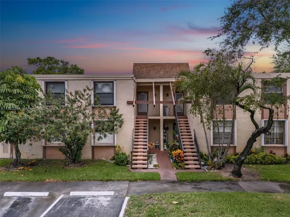 7331 NW 18th St APT 205, Margate, FL 33063