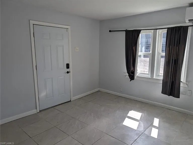 111 Palmetto Ln W — Photo 7