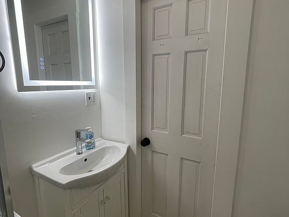 5th image of 24 McGrath St #4-2