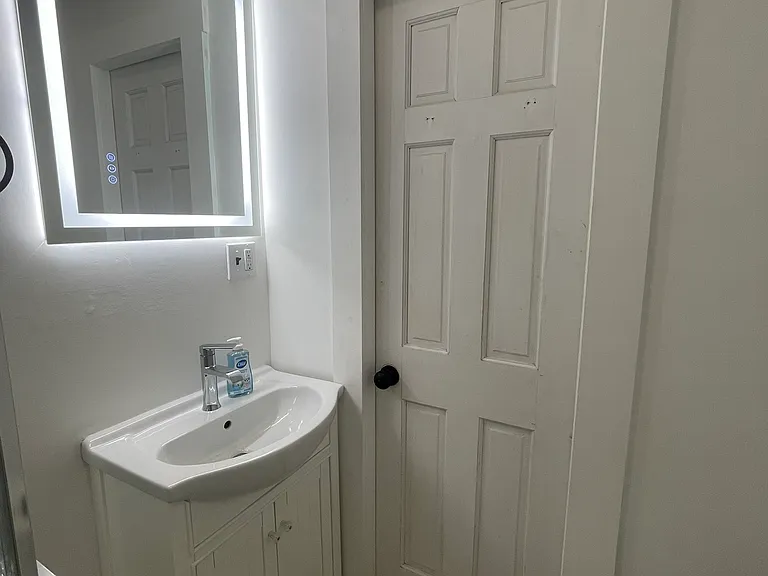 24 McGrath St #4-2 — Photo 5