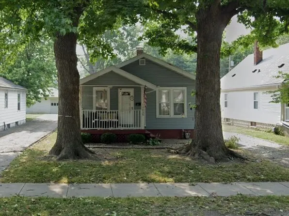 2425 Holmes Ave, Springfield, IL 62704