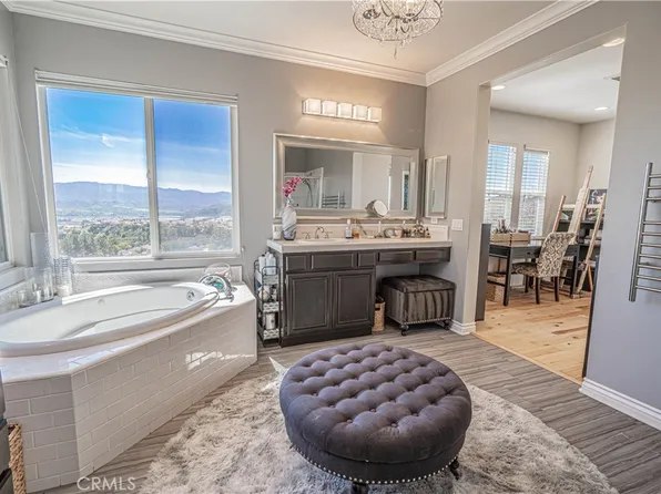 28076 Bridlewood Dr, Castaic, CA 91384