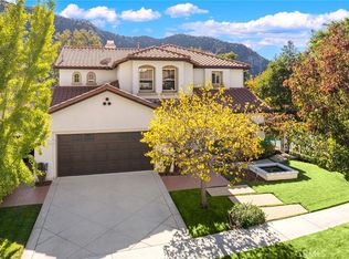 10 Moonridge Ct, Azusa, CA 91702