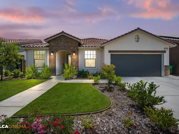 3312 Whispering Brook Ln, Shafter, CA 93263