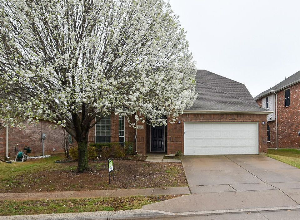 1st image of 2728 Maple Creek Dr