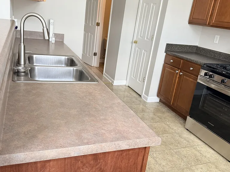 5361 Paramount View Way — Photo 12