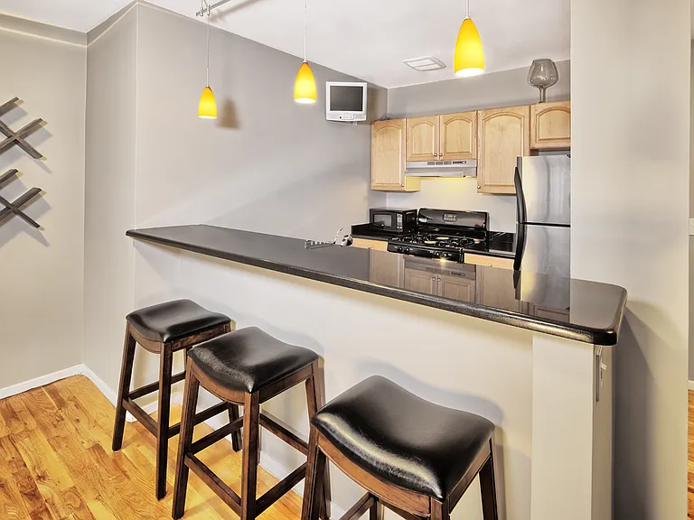522 Gregory Ave #B410 — Photo 4