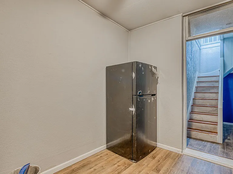 1123 Myrtle Ave #1B — Photo 5