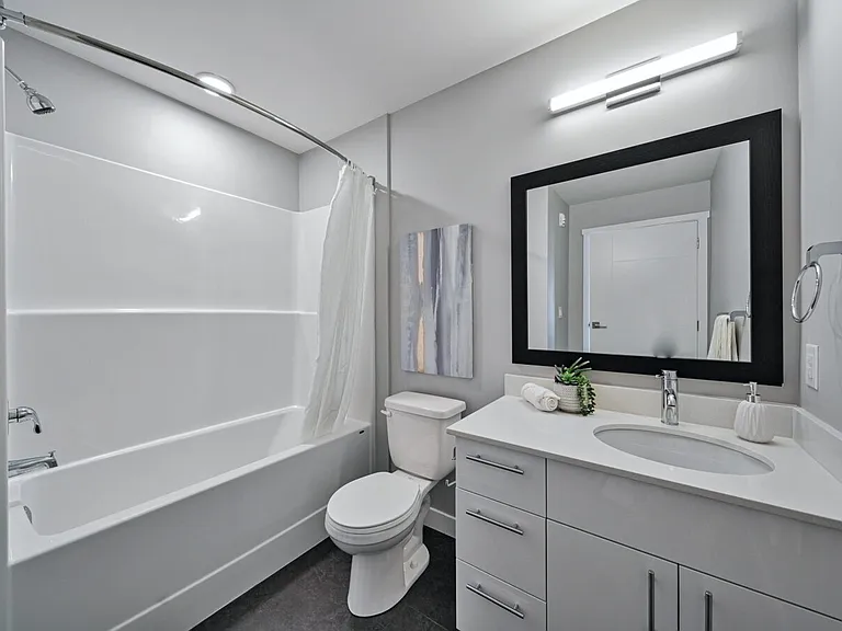 70 Park Pl E — Photo 11