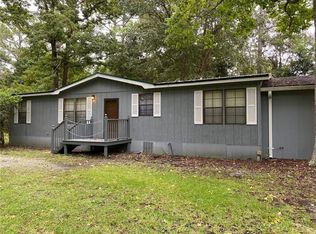 1040 Taylor Dr, Darien, GA 31305