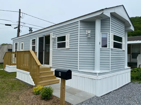 8 Second Street, Beacon Falls, CT 06403