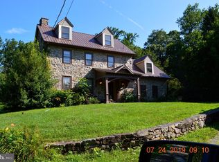 38 Laurel Valley Ln, Boyertown, PA 19512