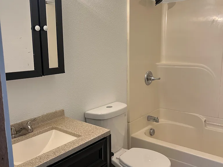 300 Columbia Ave #21 — Photo 6