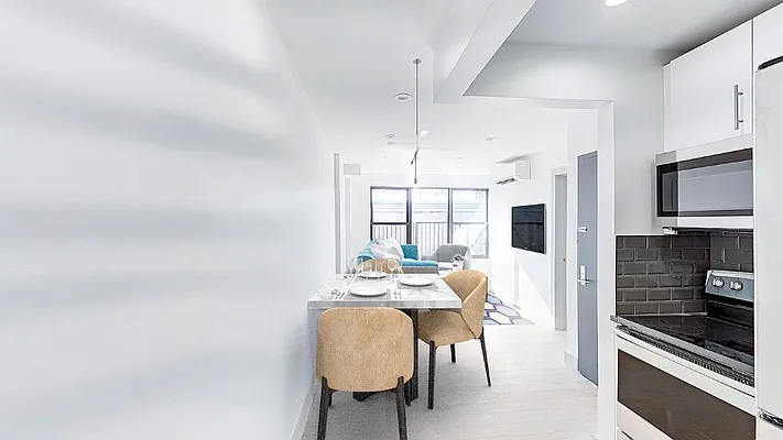 Rented by Dream Space Realty | media 10