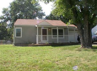 2219 SW Seabrook Ave, Topeka, KS 66614