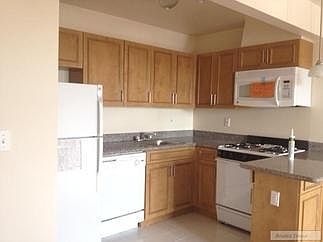 2nd image of 3164 21st St APT 9A