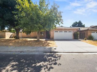 603 Calle Del Sol St, Bakersfield, CA 93307
