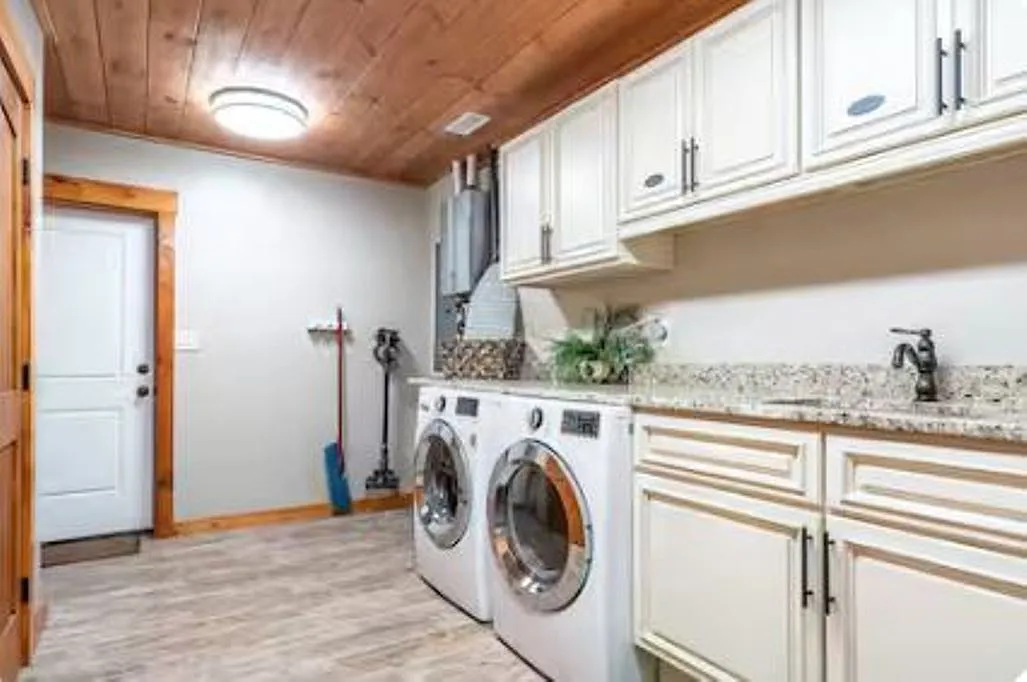4 bed, 1644 sqft, $3,500 — Photo 4