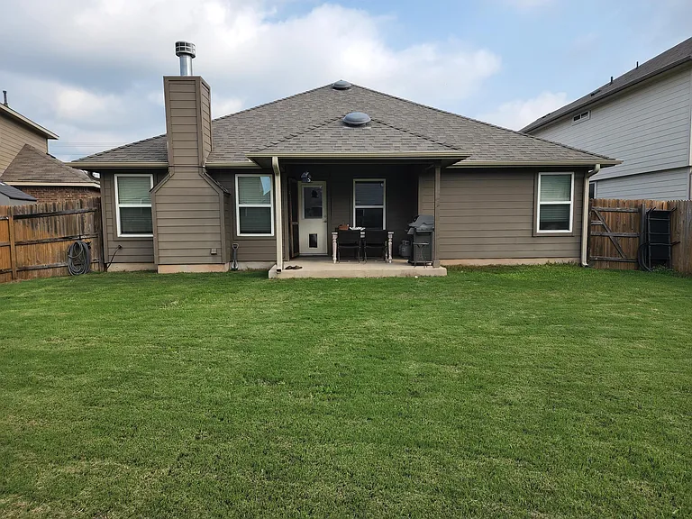 109 Bastian Ln — Photo 9
