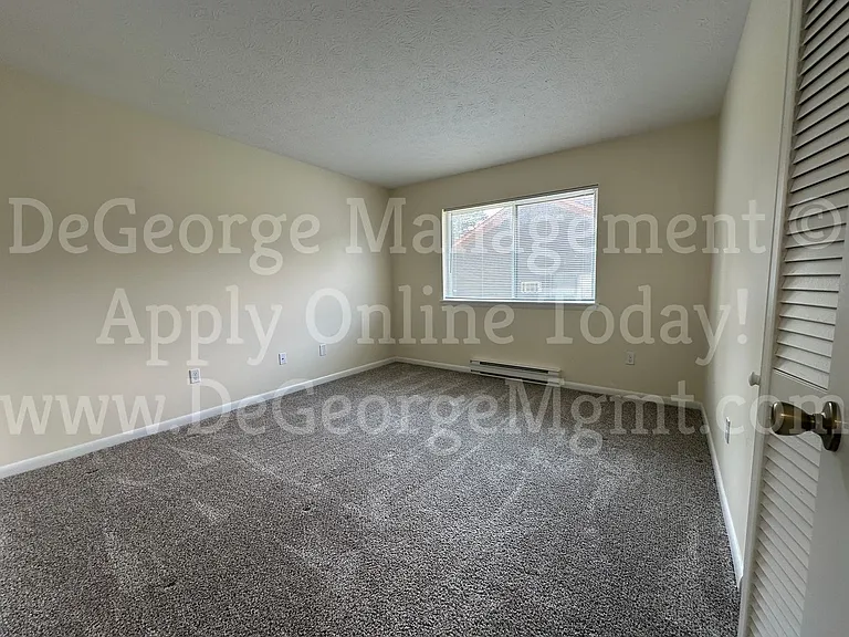 Parkway Apartments — Photo 41