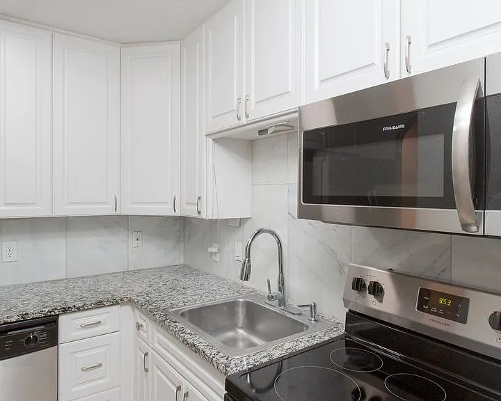 7709 Broadway #123 — Photo 7