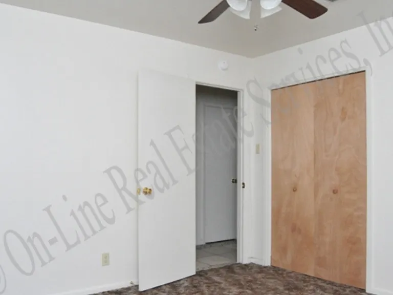 108 Moss St #A — Photo 6
