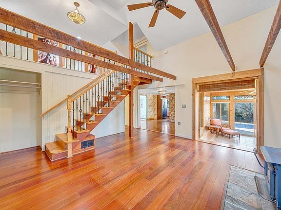 2nd image of 4007 Falling Creek Rd