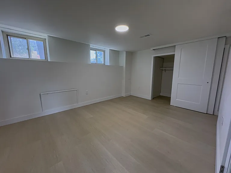 2005 Green St #1F — Photo 11