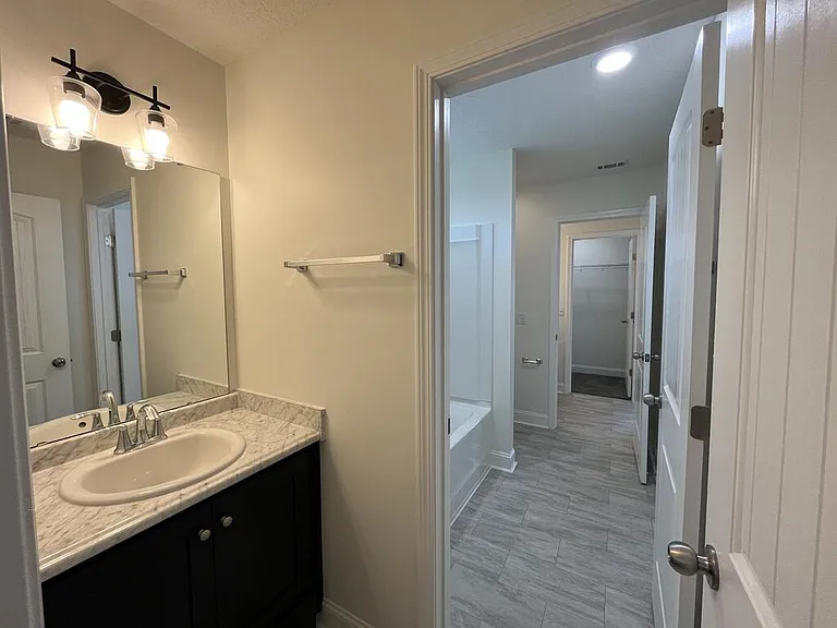 679 Fairview Cir — Photo 18