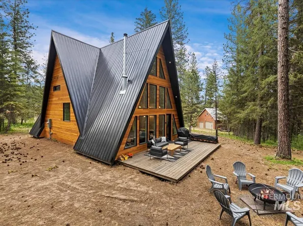 64 Fairway Dr, Garden Valley, ID 83622