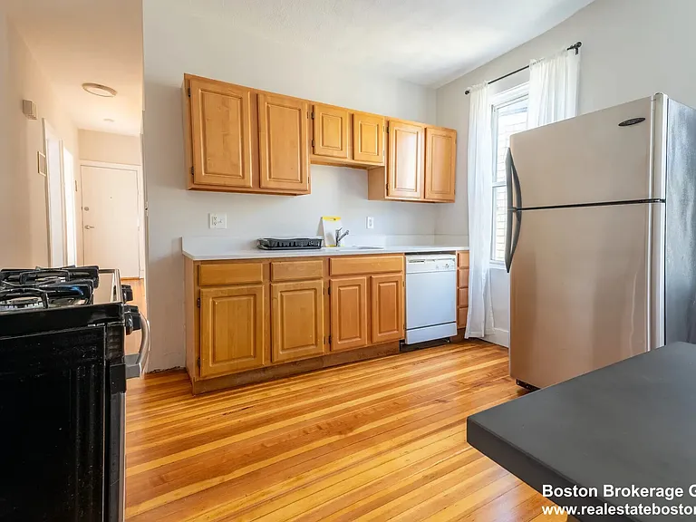 33 Edison Grn #3 — Photo 1