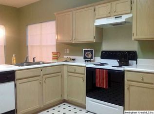 102 Meadow View Cir, Pelham, AL 35124